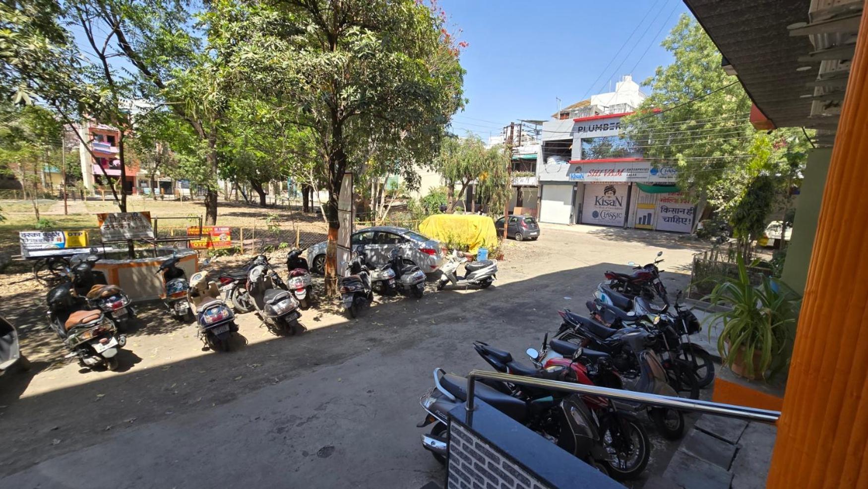 Hotel Maheshwari Green'S Ujjain Exterior foto