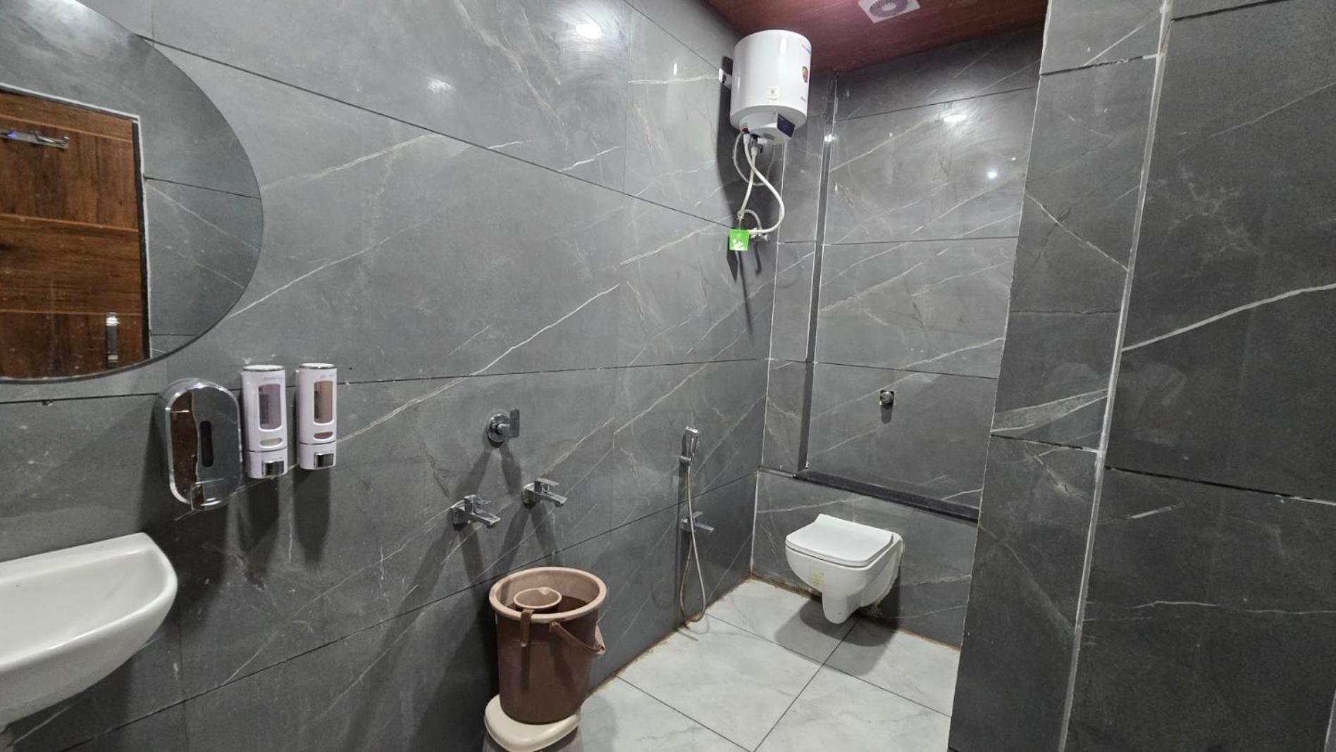 Hotel Maheshwari Green'S Ujjain Exterior foto