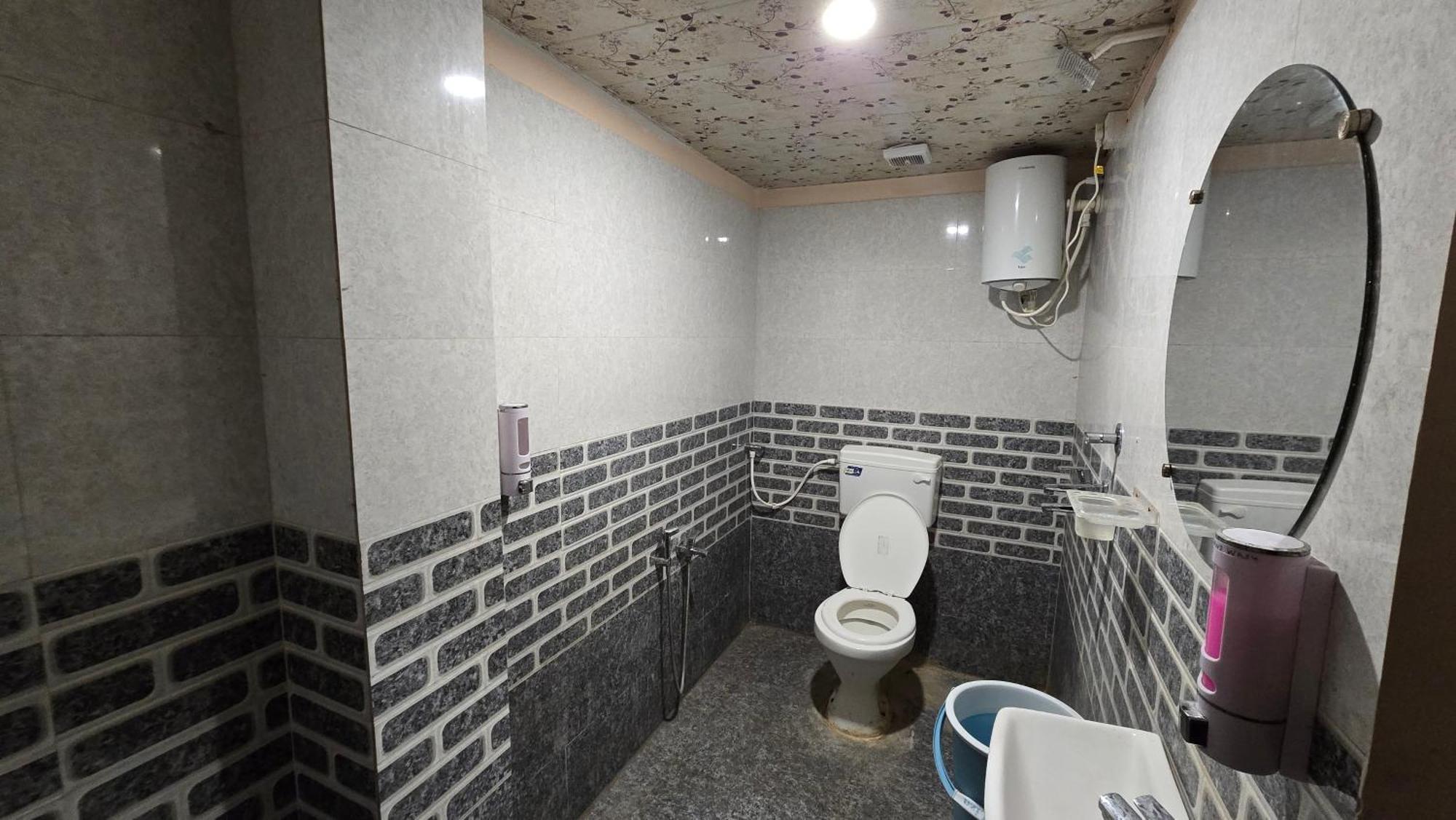 Hotel Maheshwari Green'S Ujjain Exterior foto